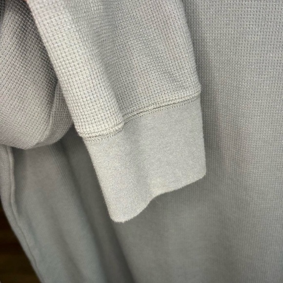 Banana Republic 1/4 Zip Gray Thermal Pullover – Men’s Size L - Picture 7 of 7